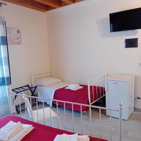 3A Room Catánia Buitenkant foto