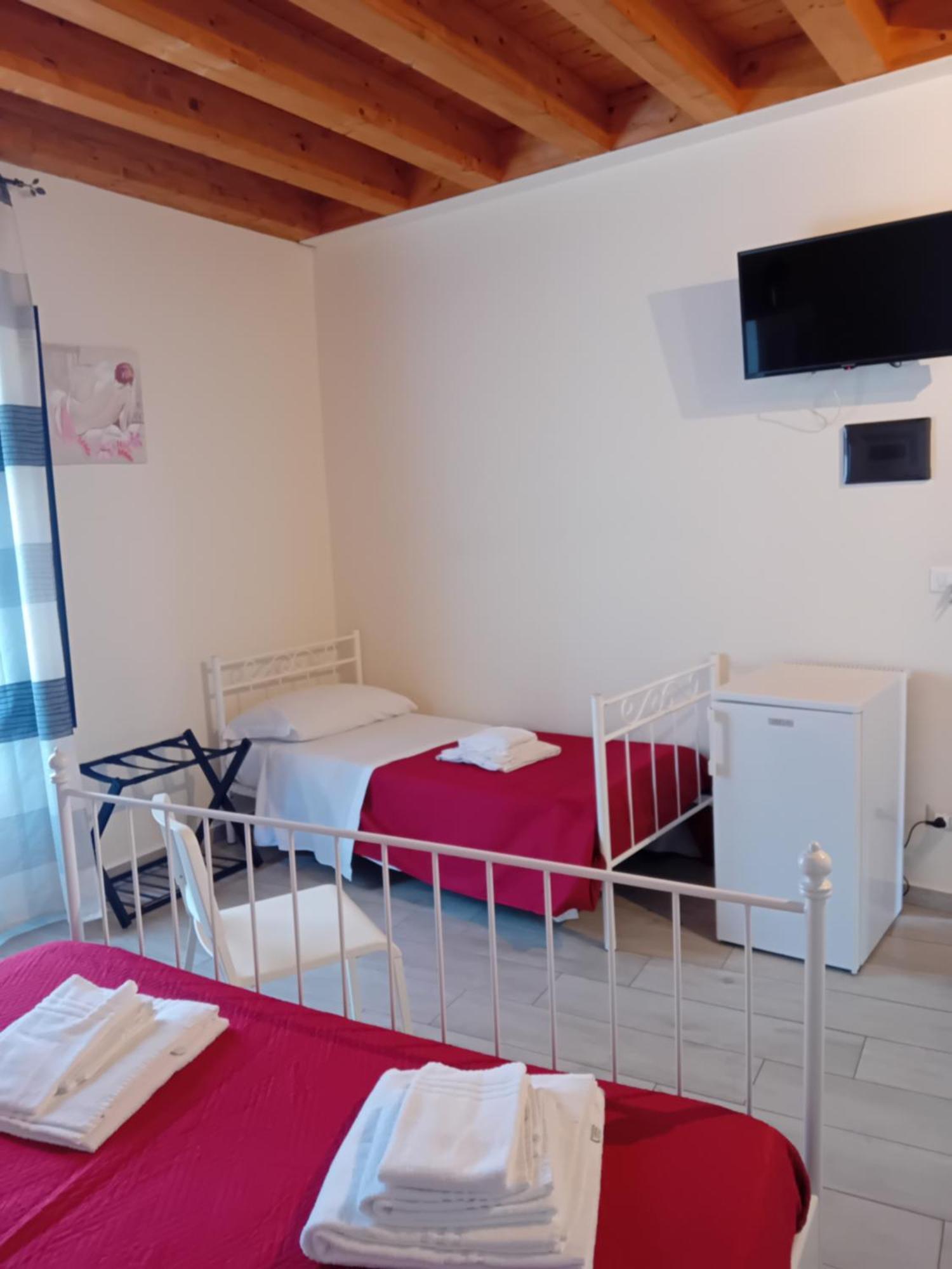 3A Room Catánia Buitenkant foto