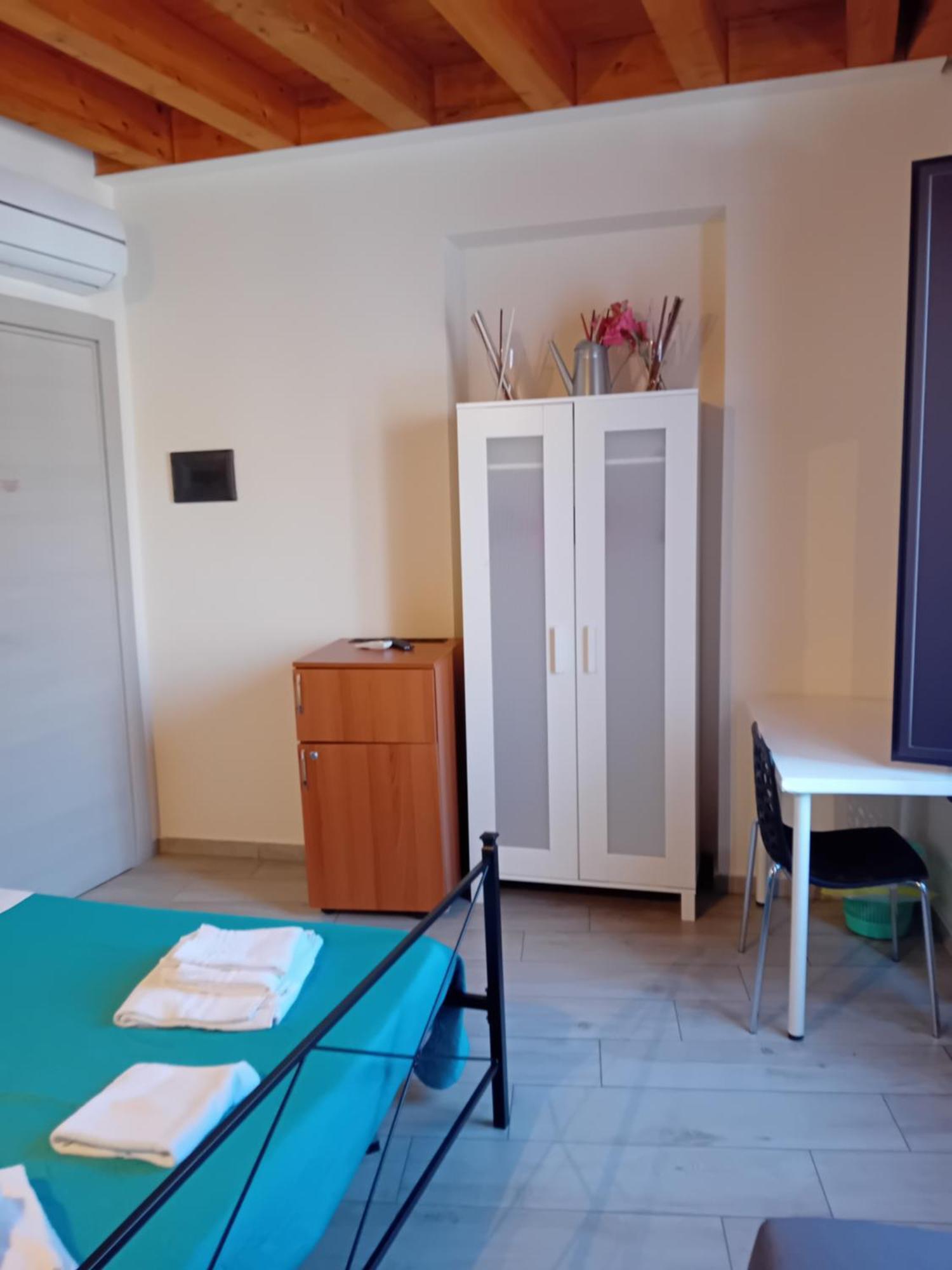 3A Room Catánia Buitenkant foto