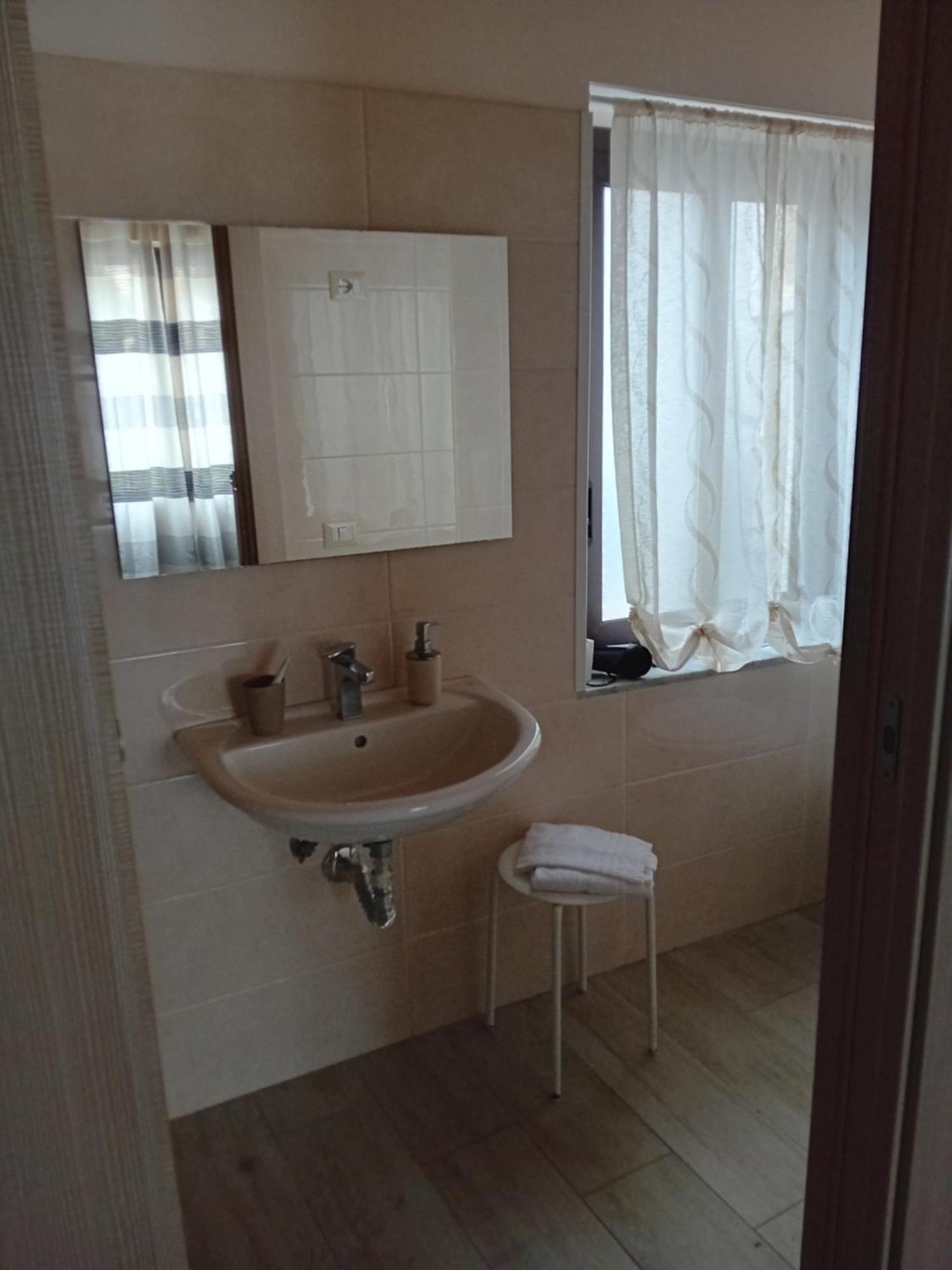 3A Room Catánia Buitenkant foto